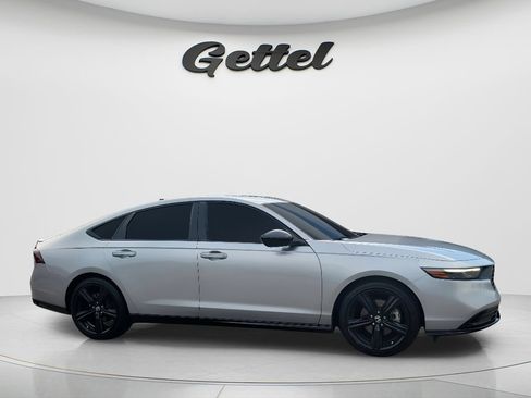 Used 2023 Honda Accord Sport image 4