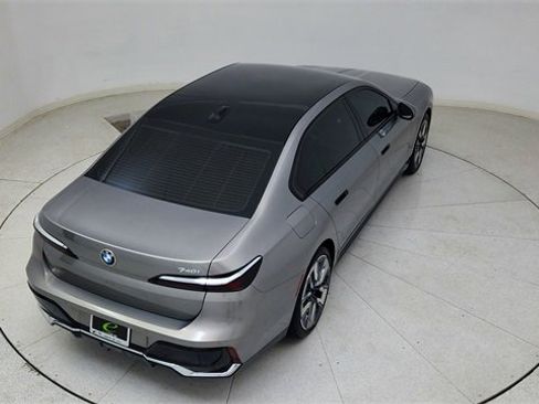 Used 2024 BMW 740i image 79