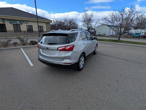 Used 2018 Chevrolet Equinox Premier image 5
