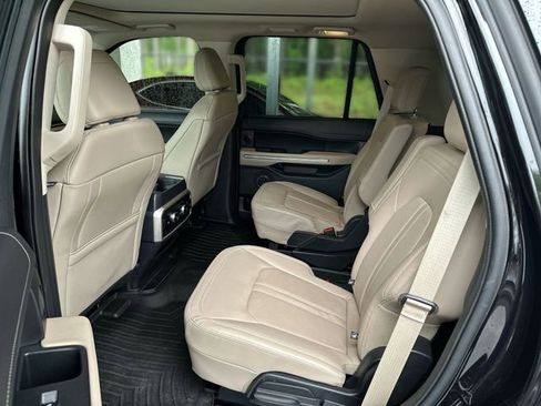Used 2023 Ford Expedition Limited AWD/4WD image 24