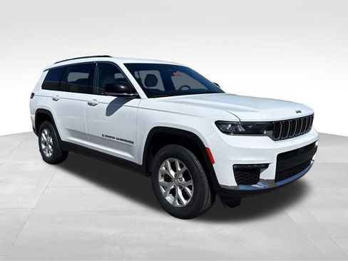 Used 2023 Jeep Grand Cherokee L Limited AWD/4WD image 14