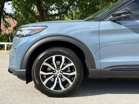New 2026 Ford Explorer ST-Line RWD image 5