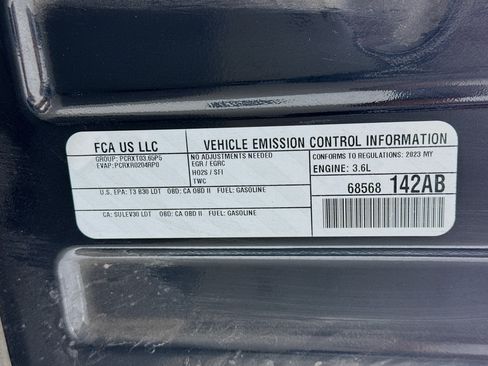 Used 2023 Jeep Grand Cherokee Altitude AWD/4WD image 22