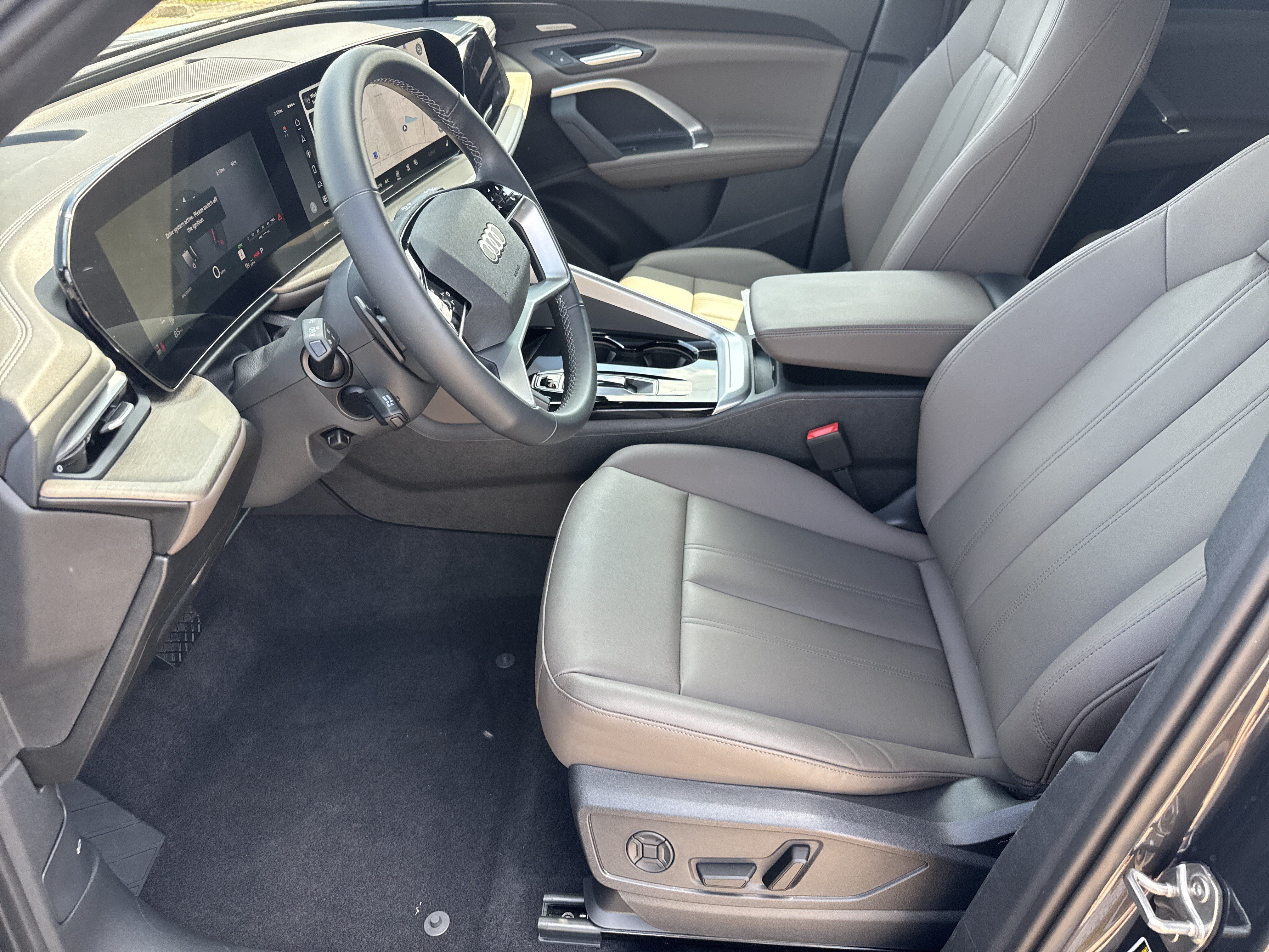 Certified 2026 Audi Q5 Premium Plus w/ Premium Plus AWD/4WD image 5
