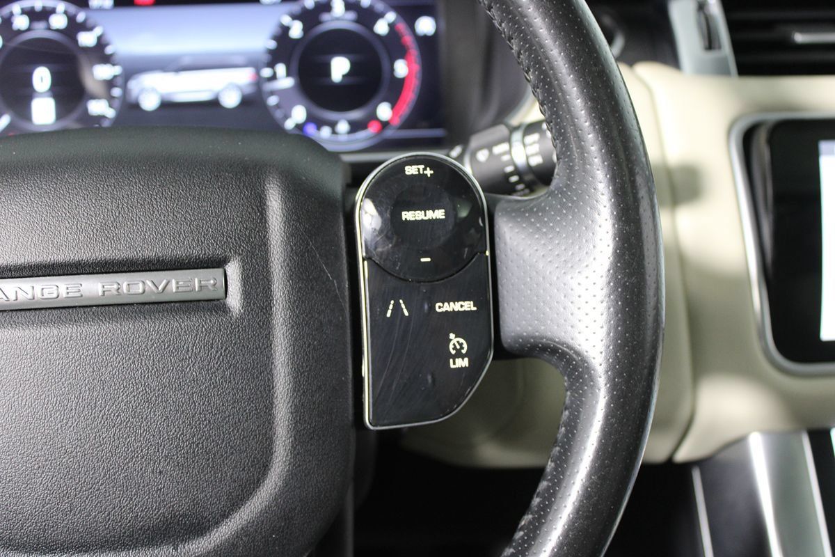 Used 2020 Land Rover Range Rover Sport HSE AWD/4WD image 16