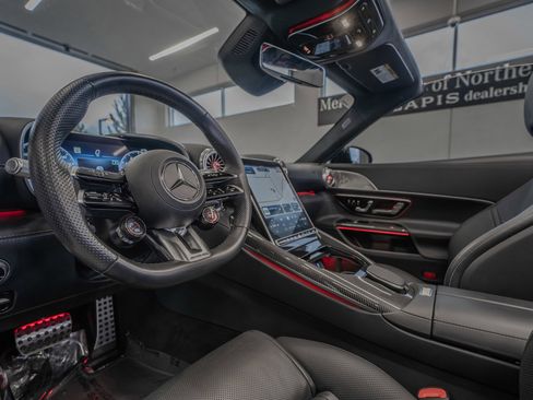 Used 2022 Mercedes-Benz SL 55 AMG 4MATIC image 6