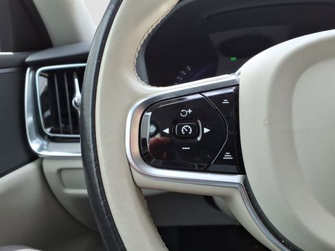 Used 2024 Volvo S60 B5 Plus image 21