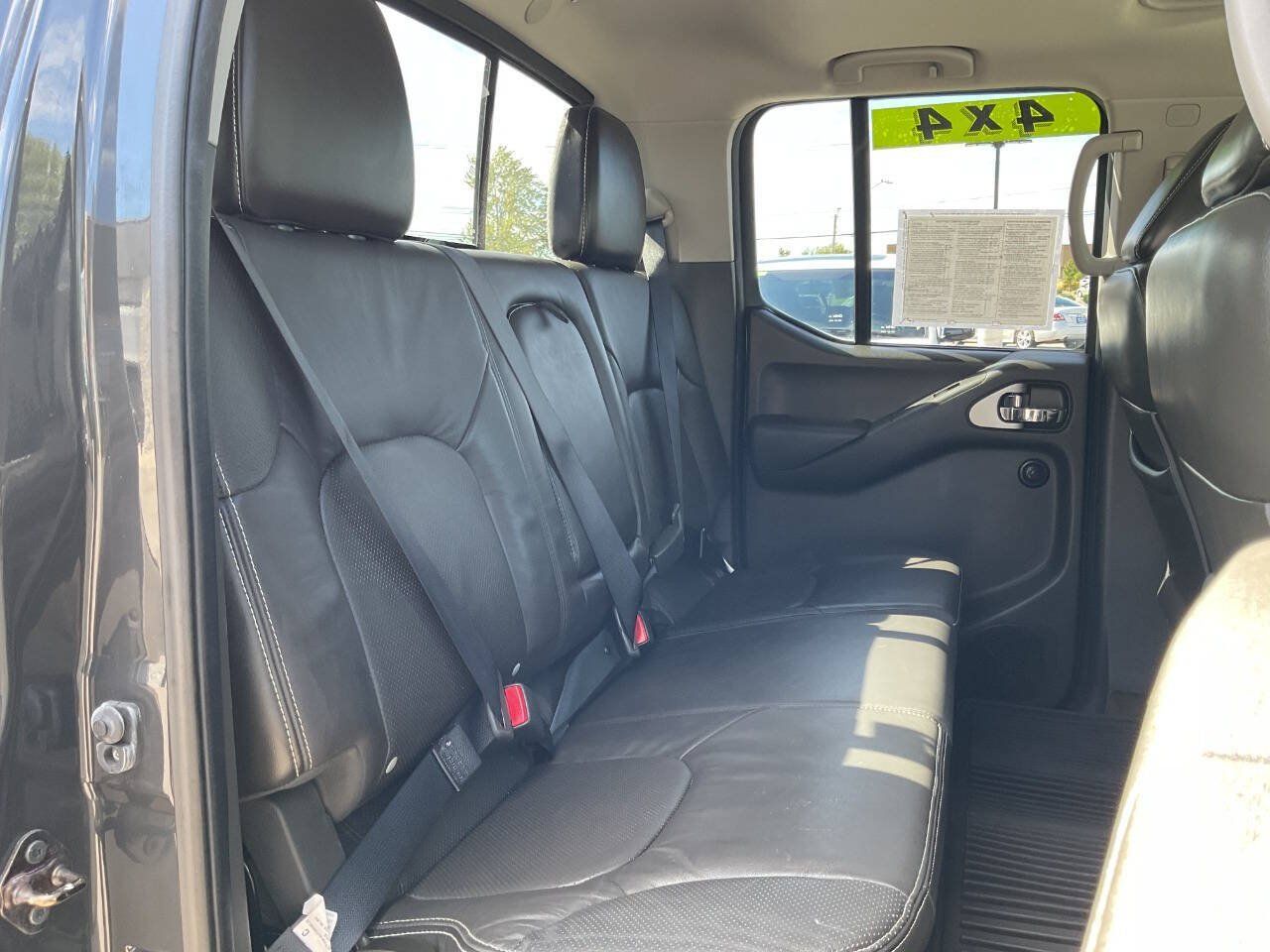 Used 2015 Nissan Frontier PRO-4X w/ Pro-4x Luxury Package AWD/4WD image 36