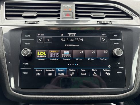 Used 2024 Volkswagen Tiguan SE R-Line image 16