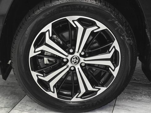 Used 2022 Toyota RAV4 XSE w/ Premium Package image 7