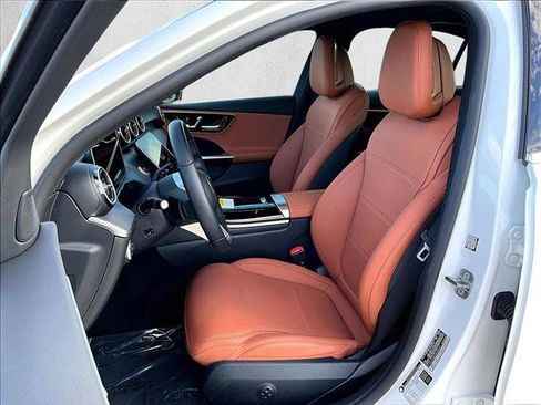 Used 2025 Mercedes-Benz C 300 Sedan image 27