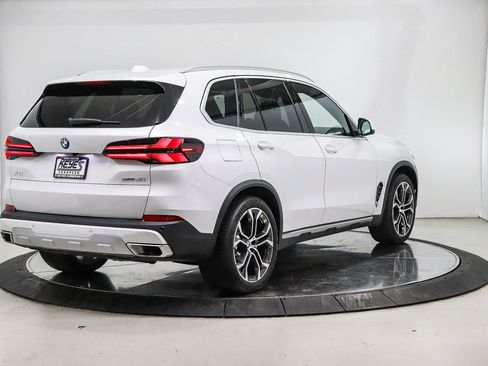 Used 2025 BMW X5 sDrive40i w/ Premium Package RWD image 4