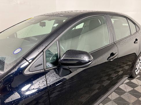 Used 2025 Toyota Corolla LE image 12