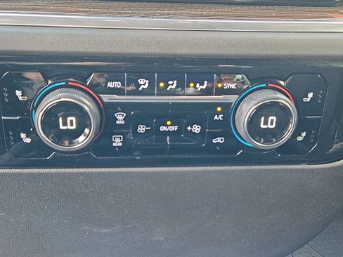 Used 2022 Chevrolet Silverado 1500 LT image 14