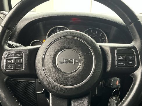 Used 2015 Jeep Wrangler Sport w/ Quick Order Package 23S AWD/4WD image 11