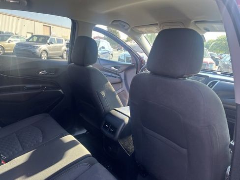 Used 2018 Chevrolet Equinox LT image 35