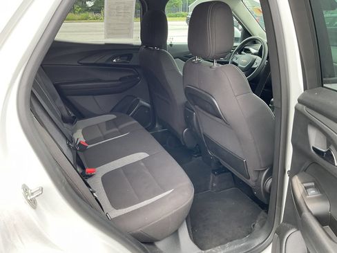 Used 2025 Chevrolet TrailBlazer LT AWD/4WD image 15