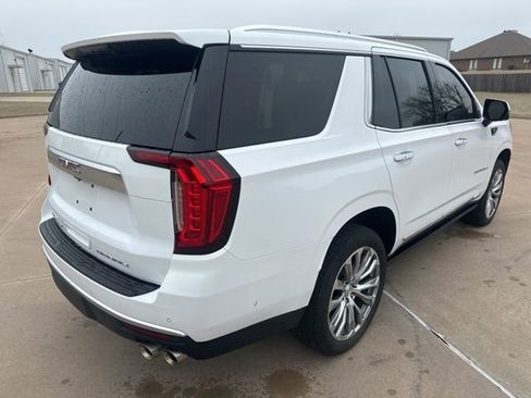 Used 2023 GMC Yukon Denali w/ Denali Reserve Package image 5