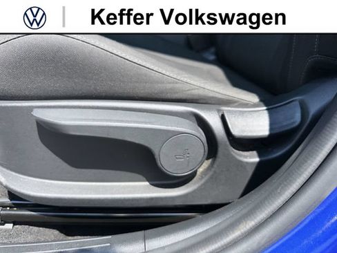 Used 2023 Hyundai Elantra Blue FWD image 13