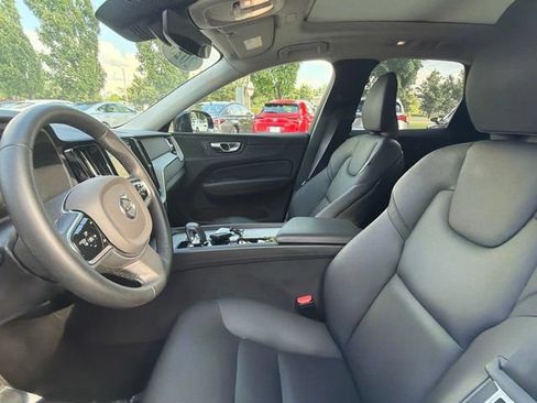 Used 2025 Volvo XC60 B5 Plus AWD/4WD image 13