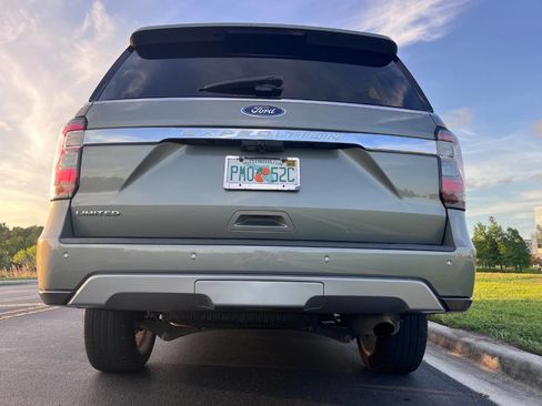 Used 2019 Ford Expedition Limited w/ Equipment Group 302A RWD image 8