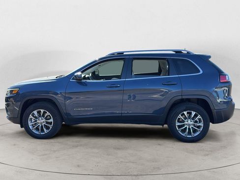 Used 2021 Jeep Cherokee Latitude Lux w/ Comfort/Convenience Group image 3