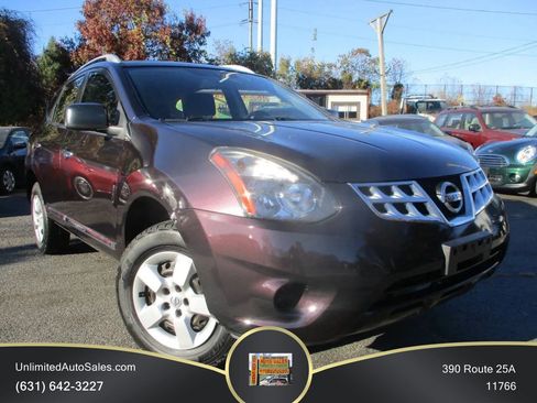 Used 2015 Nissan Rogue S w/ Convenience Package AWD/4WD image 1