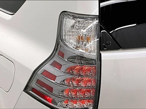 Used 2023 Lexus GX 460 Premium w/ Premium Plus Package AWD/4WD image 23