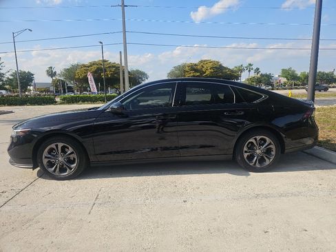 Used 2023 Honda Accord EX image 2