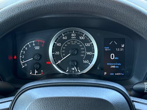 Used 2021 Toyota Corolla LE FWD image 33