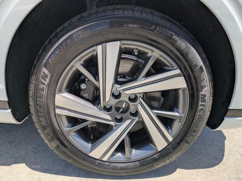 Used 2026 Genesis GV70 3.5T Sport Advanced AWD/4WD image 9