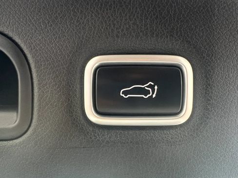 Used 2019 Kia Stinger GT2 AWD/4WD image 21