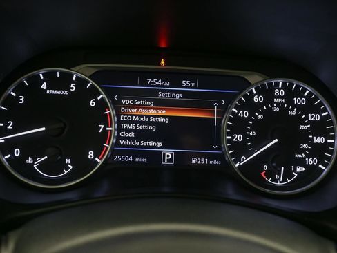 Used 2020 Nissan Sentra SR w/ Premium Package FWD image 35