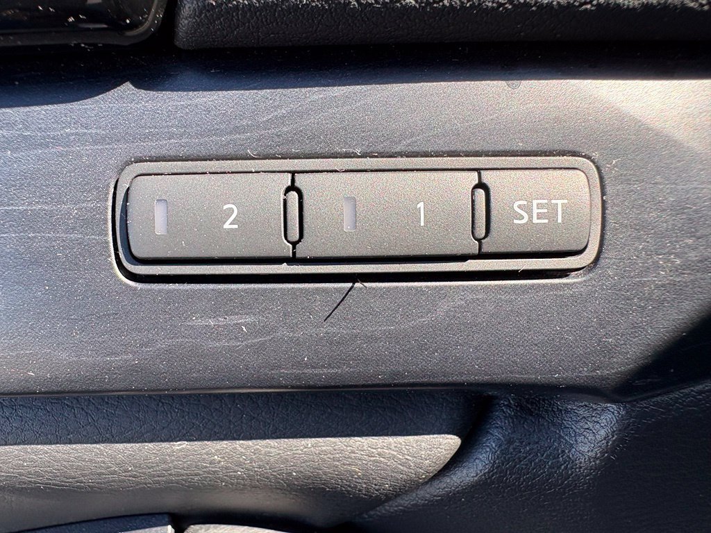 Used 2023 Nissan Maxima Platinum w/ Sport Mat Group FWD image 30
