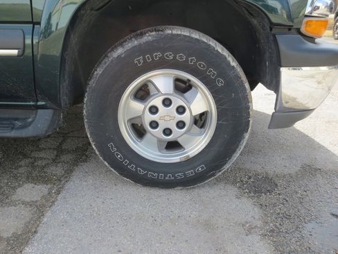 Used 2003 Chevrolet Suburban LS w/ LS Preferred Equipment Group image 32