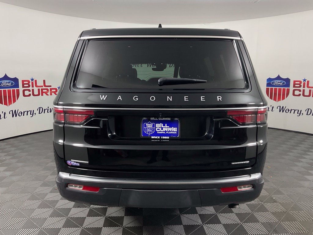 Used 2022 Jeep Wagoneer Series III w/ Premium Group I AWD/4WD image 4