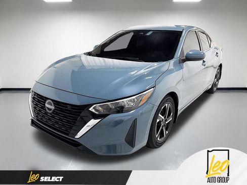 Used 2025 Nissan Sentra SV FWD image 1