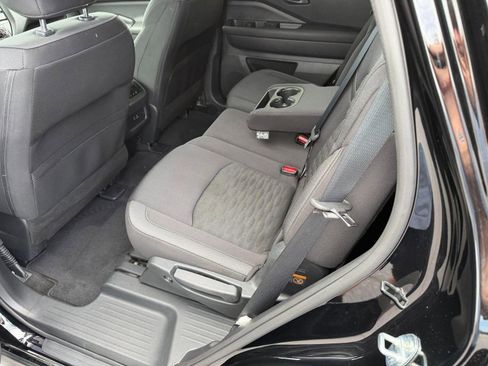 Used 2025 Nissan Pathfinder SV FWD image 14
