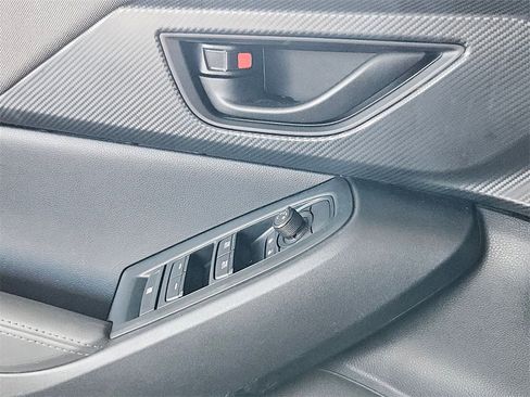 Used 2024 Subaru Crosstrek 2.0i Premium image 13