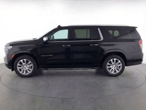 Used 2023 Chevrolet Suburban Premier image 5