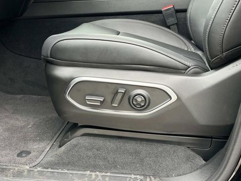 New 2025 Jeep Wagoneer Series II image 11