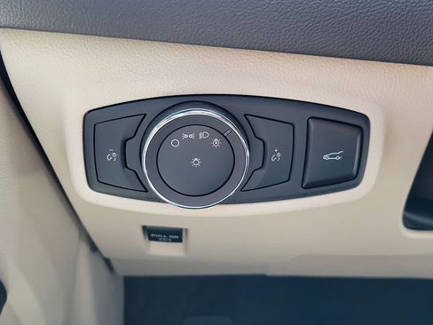 Used 2019 Lincoln MKC Reserve w/ MKC Technology Package AWD/4WD image 12