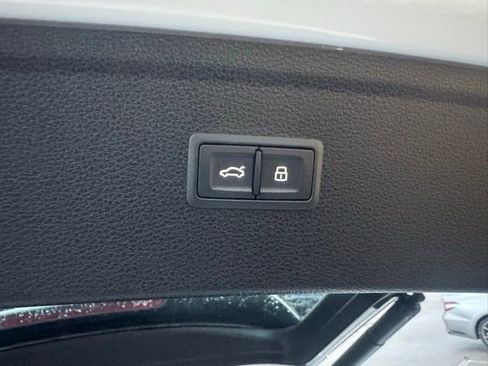 Used 2023 Audi Q5 2.0T Premium Plus image 11