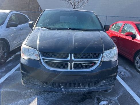 Used 2016 Dodge Grand Caravan American Value Package image 2