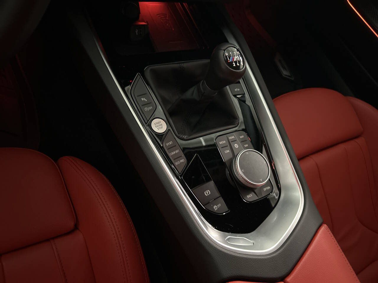 Used 2025 BMW Z4 M40i w/ Edition RWD image 7