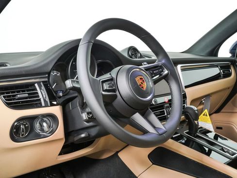 New 2026 Porsche Macan AWD/4WD image 4