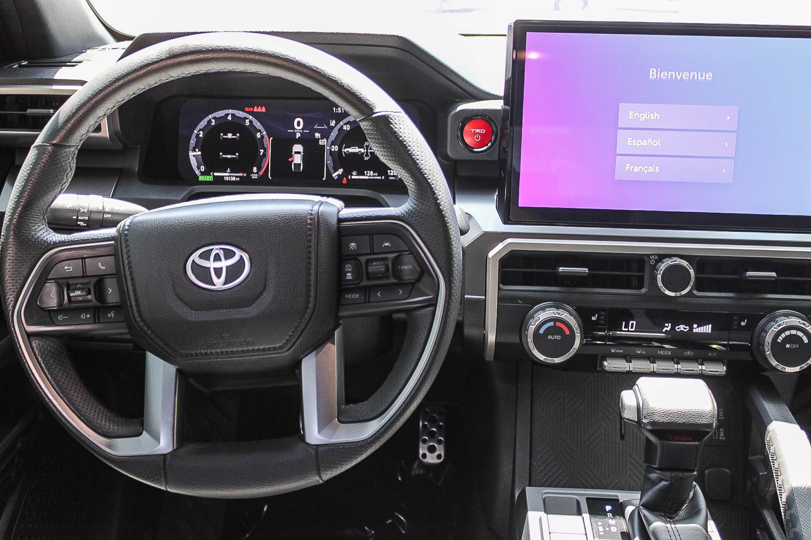 Used 2025 Toyota Tacoma TRD Sport AWD/4WD image 15