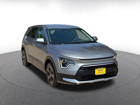 Used 2026 Kia Niro LX FWD image 3
