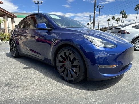 Used 2022 Tesla Model Y Performance AWD/4WD image 8