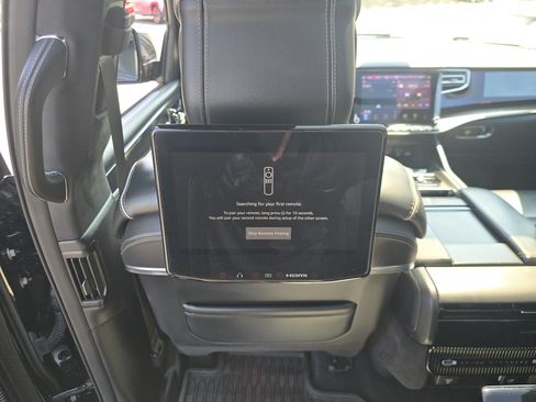 Used 2025 Jeep Grand Wagoneer Series II Obsidian w/ Quick Order Packagew 28T AWD/4WD image 22